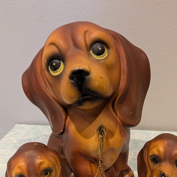 Charming Brown Bassett Dog Figurine Set - Picture 5 of 7
